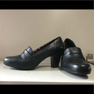 Clark’s 9.5 Woman’s shoes